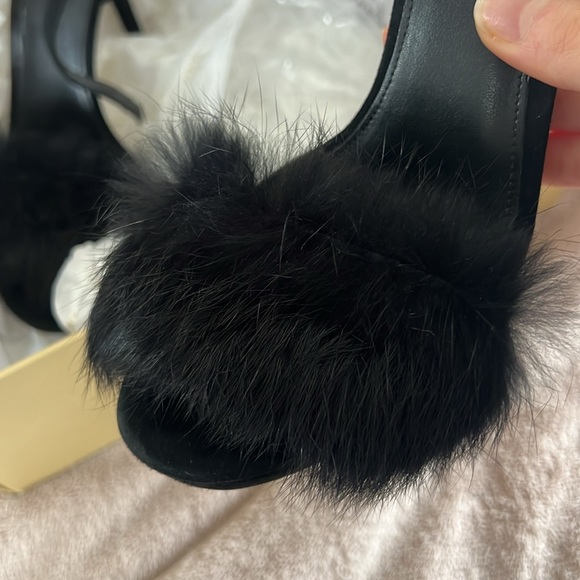 Michael Kors Sandals - Picture 2 of 6